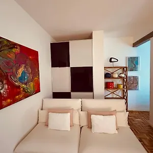 https://appartamento-camilla.emilia-romagnahotels.net